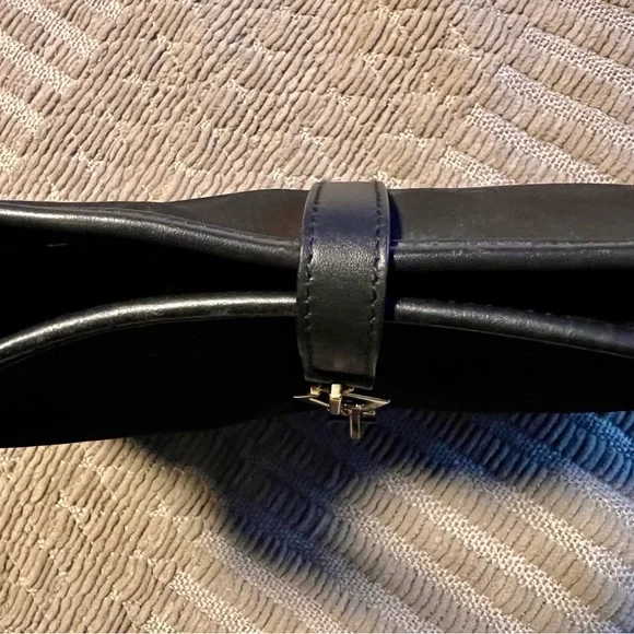 Gucci “Jackie” Vintage Bag.  Brown suede, bamboo handle, and rare crab clasp. - Picture 10 of 12